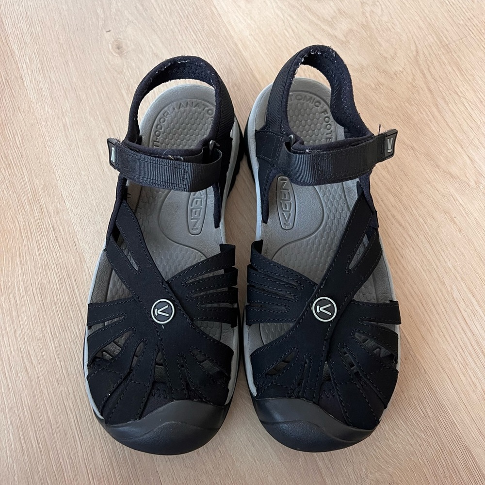 Keen Women’s sandals black waterproof